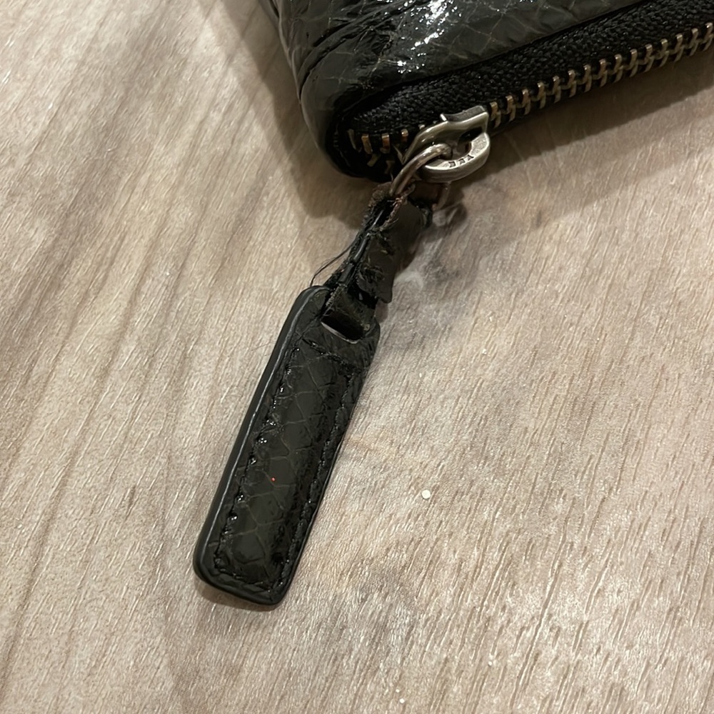 Kenneth Cole Wallet!! - Picture 5 of 14